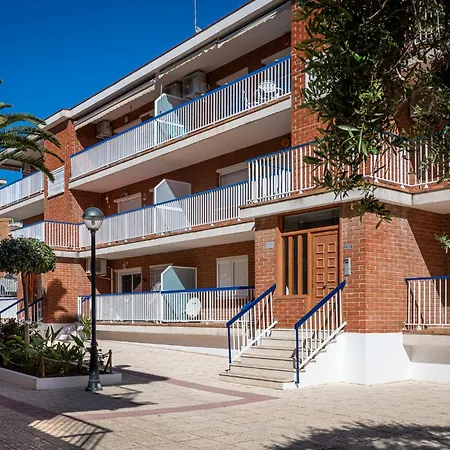 Apartment At122 Con Piscina Y Airco, 150m De La Playa *