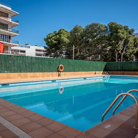 At122 Con Piscina Y Airco, 150m De La Playa